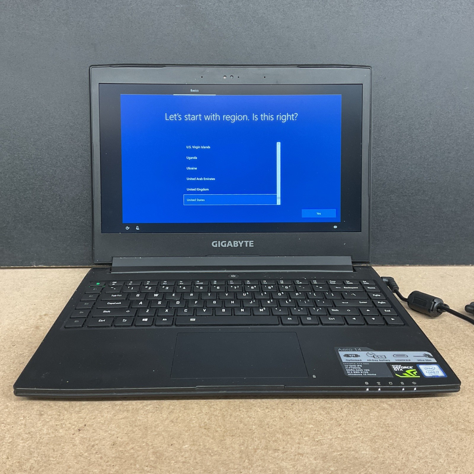 Gigabyte Aero 14 Laptop GeForce GTX 1060 Intel Core i7-7700HQ - Tested Working