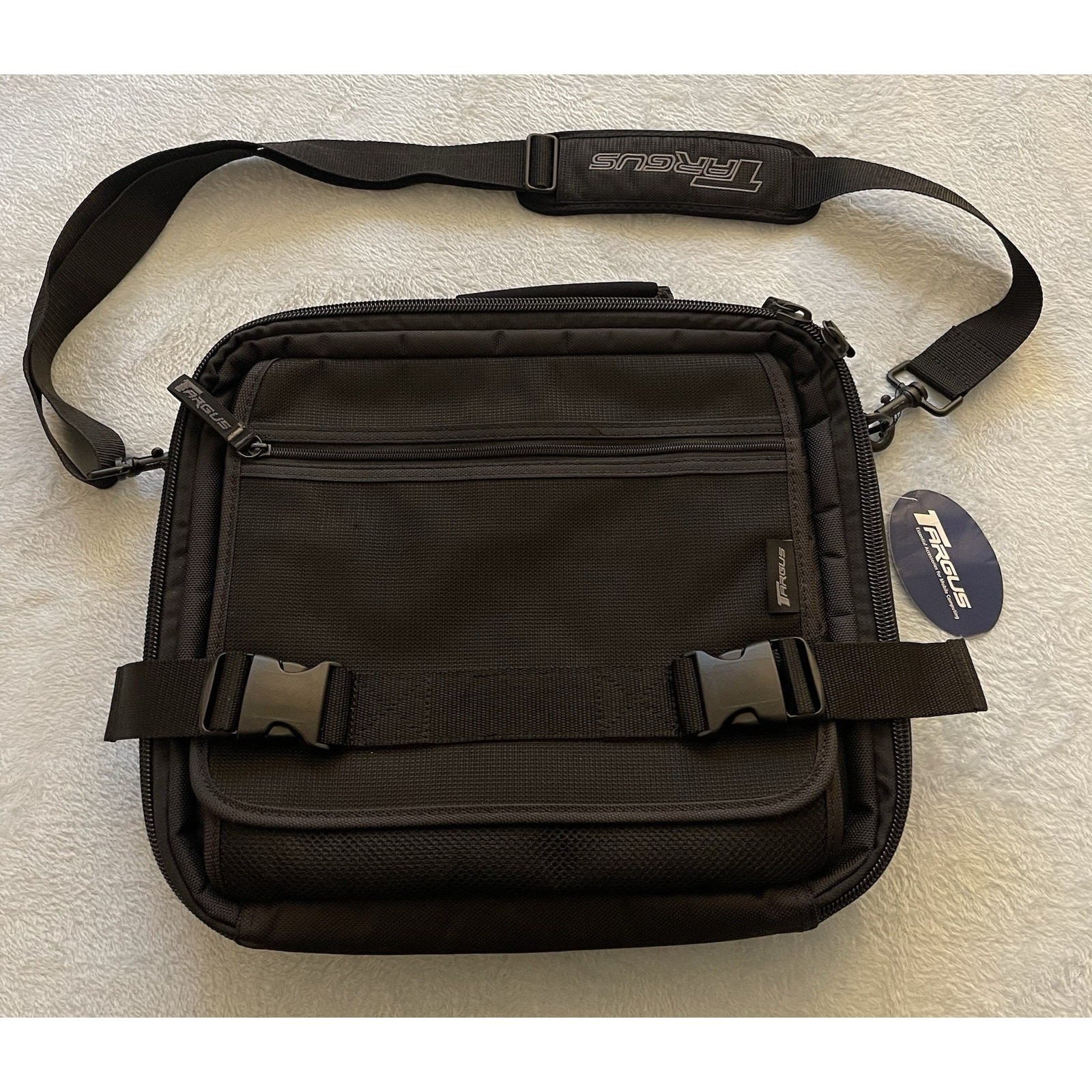 NWT TARGUS Laptop Bag Black 15.6" Classic Slim Briefcase Messenger Bag Spacious
