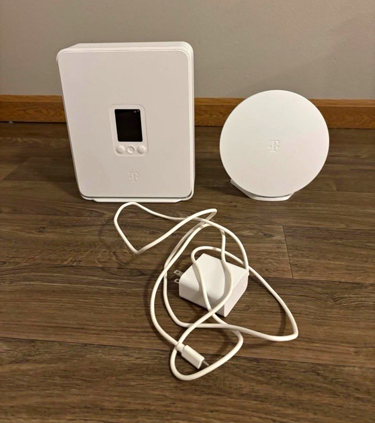 T-Mobile TMO-G5AR 5G Wi-Fi Hotspot Modem Gateway Wi-Fi Mesh, 2 LAN, USB-C