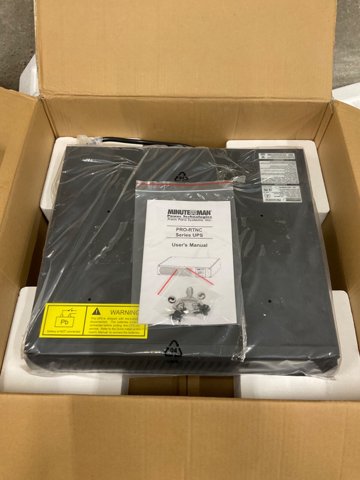 MINUTEMAN UPS PRO1000RTNC 120 VAC 700 Watts Ups