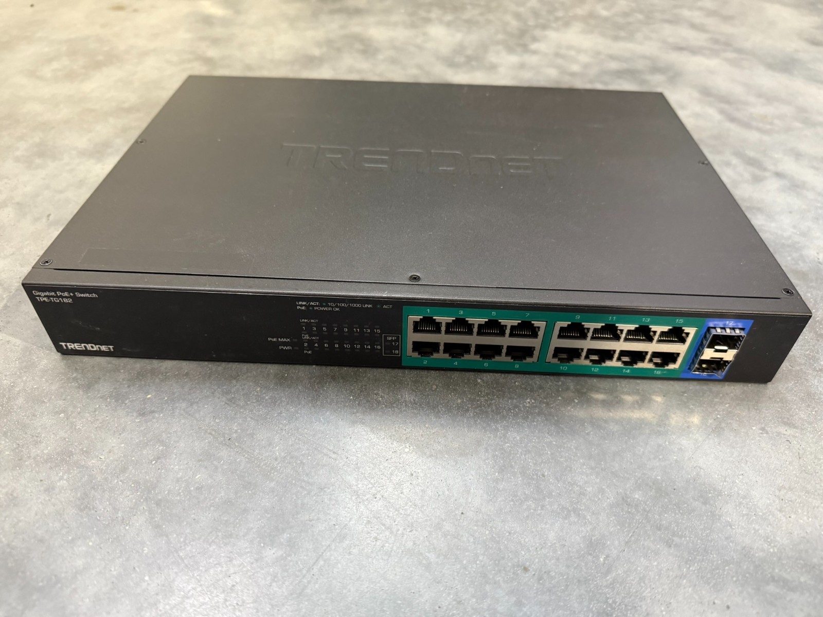 TRENDNET TPE-TG182 Gigabit PoE+ Switch