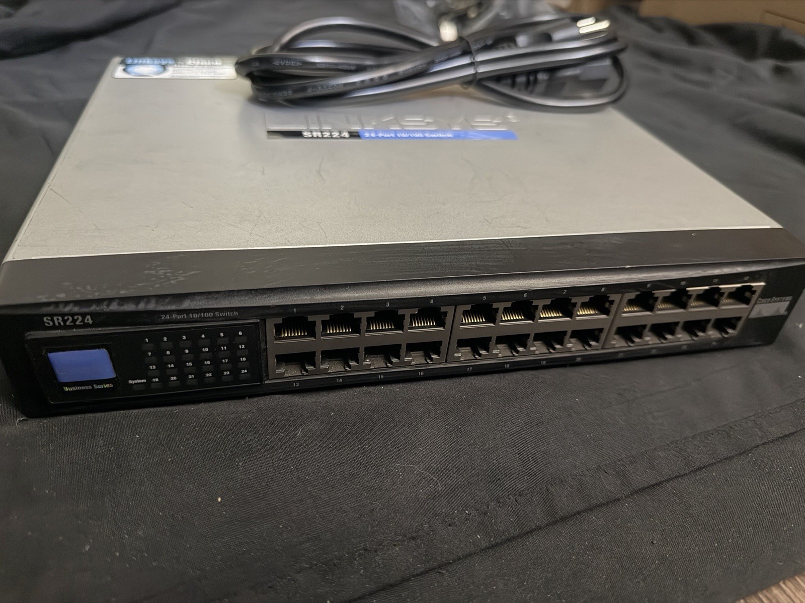 Linksys SR224 24 Port 10/100 Switch w Power & Rack Ears Tested