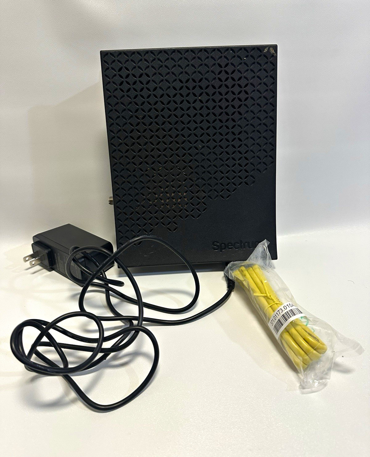 Spectrum E31N2V1 DOCSIS 3.1 eMTA Cable Modem 1Gbps w/Adapter & Ethernet