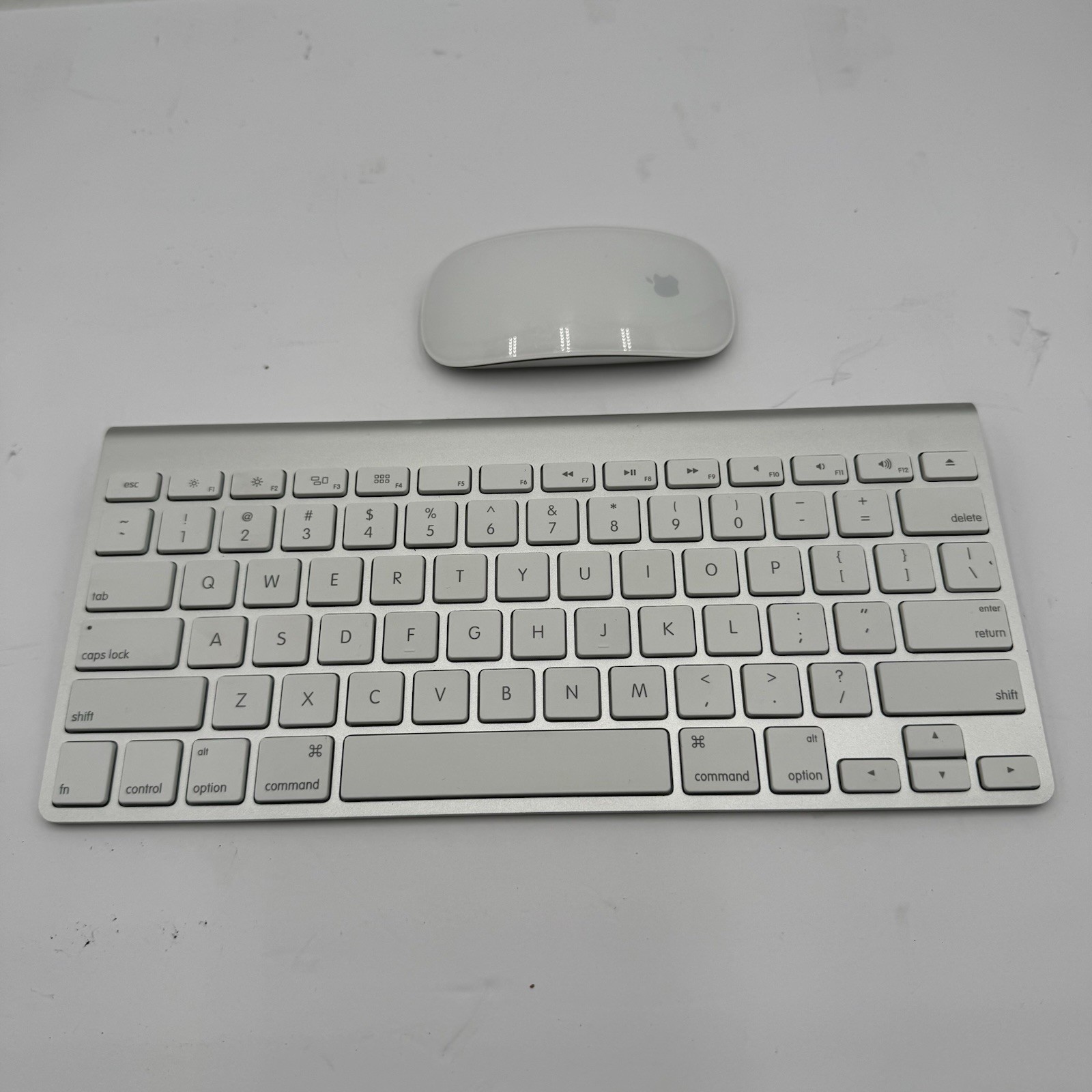 E5 Apple A1314 / 1296 Wireless Keyboard + Magic Mouse Combo Set - Fully Tested