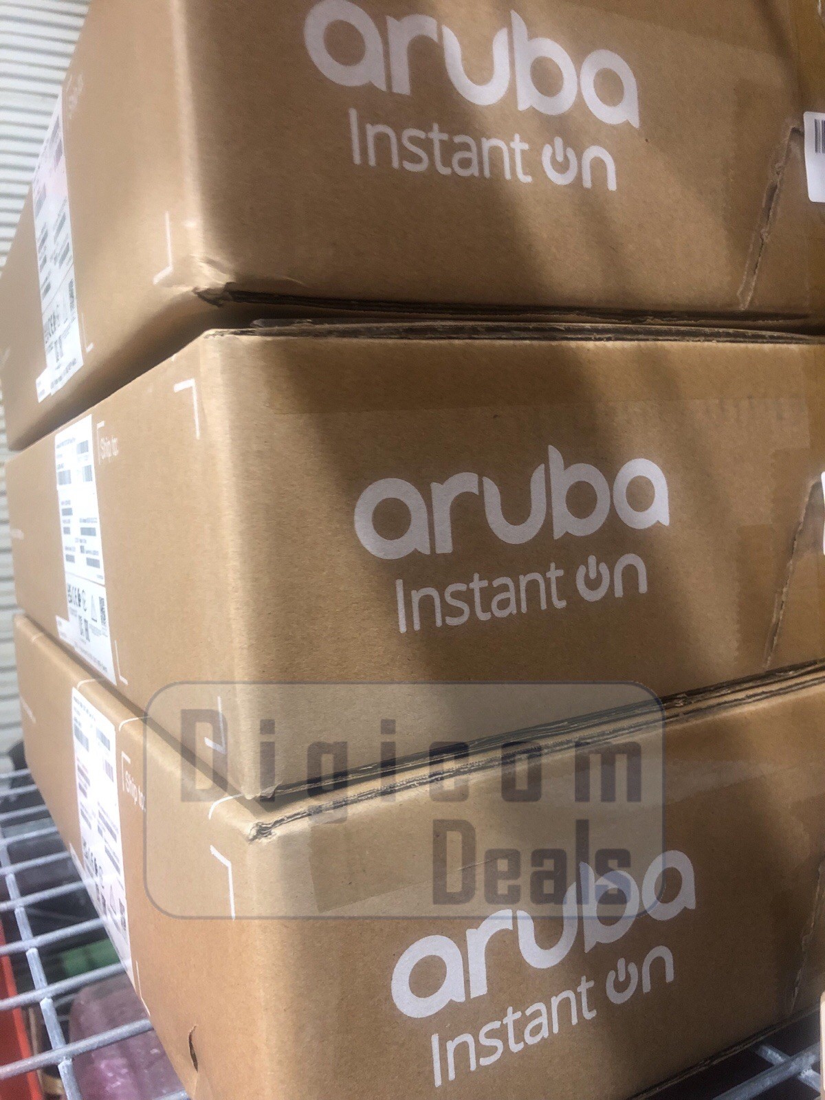 BRAND NEW JL805A HPE Aruba Instant On 1960 12XGT 4SFP+ Switch