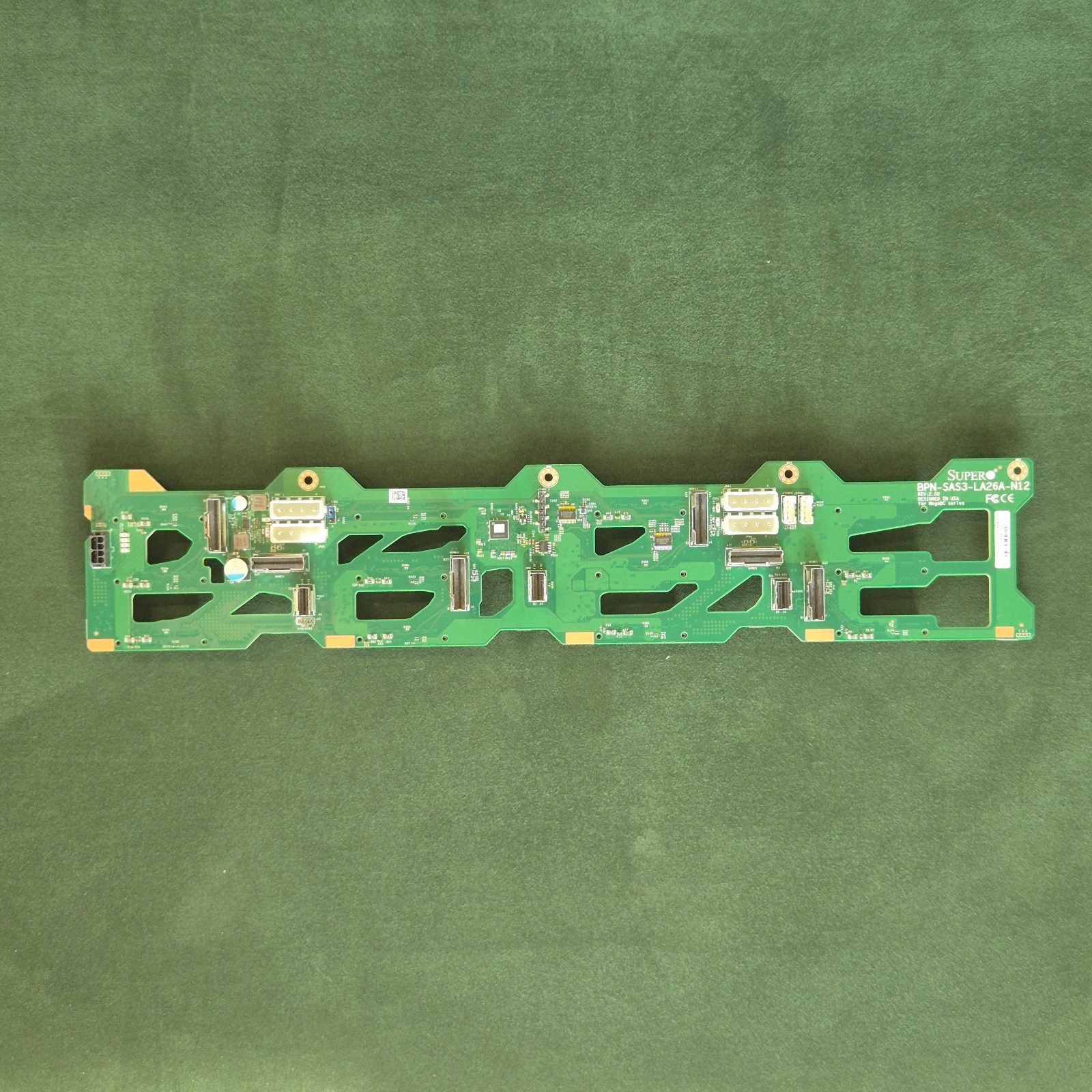 Supermicro BPN-SAS3-LA26A-N12 12xSATA/SAS/NVMe Hybrid Backplane (180 EUR 0% VAT)