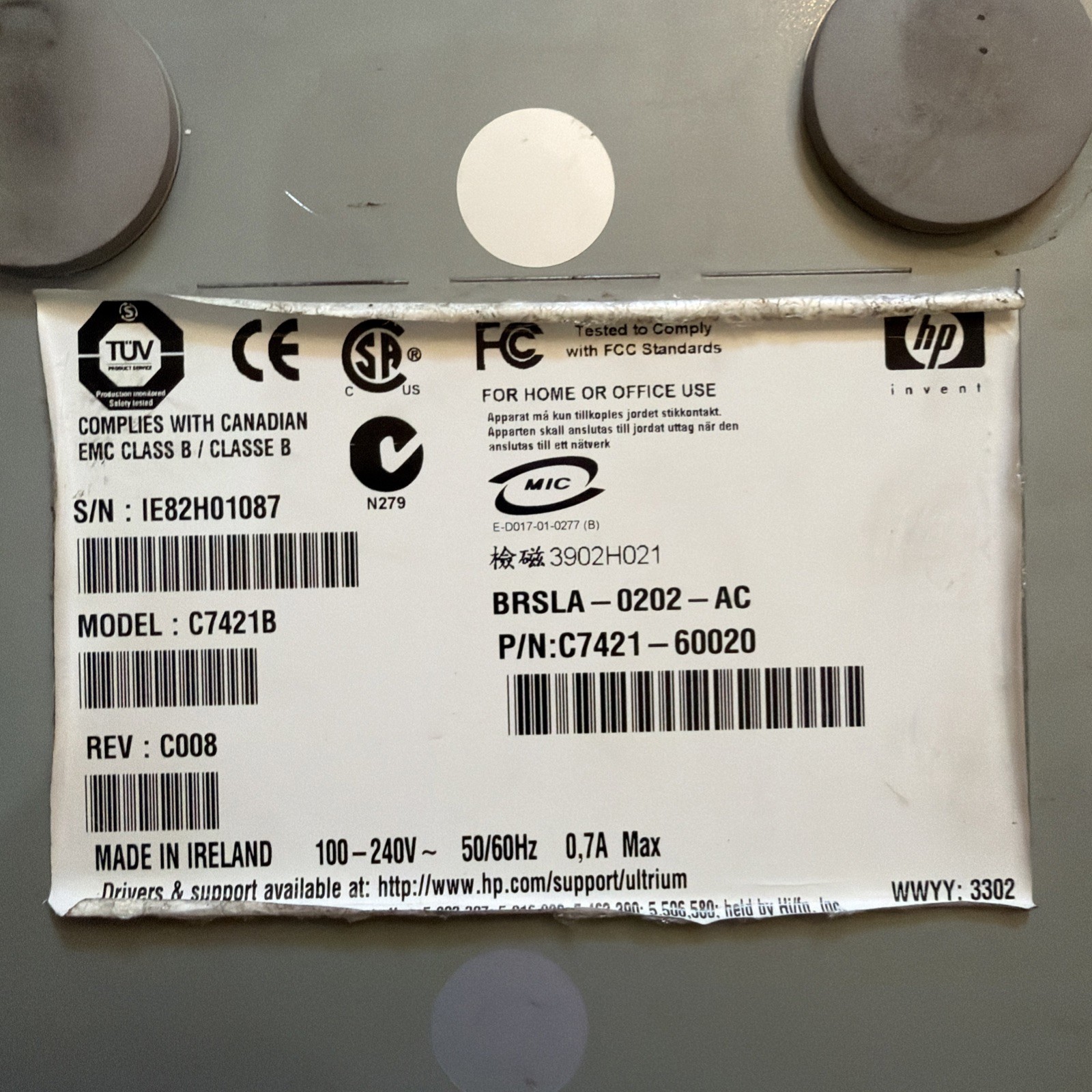 HP SureStore Ultrium 215 LTO-1 External SCSI Tape Drive C7421B C7421-60020