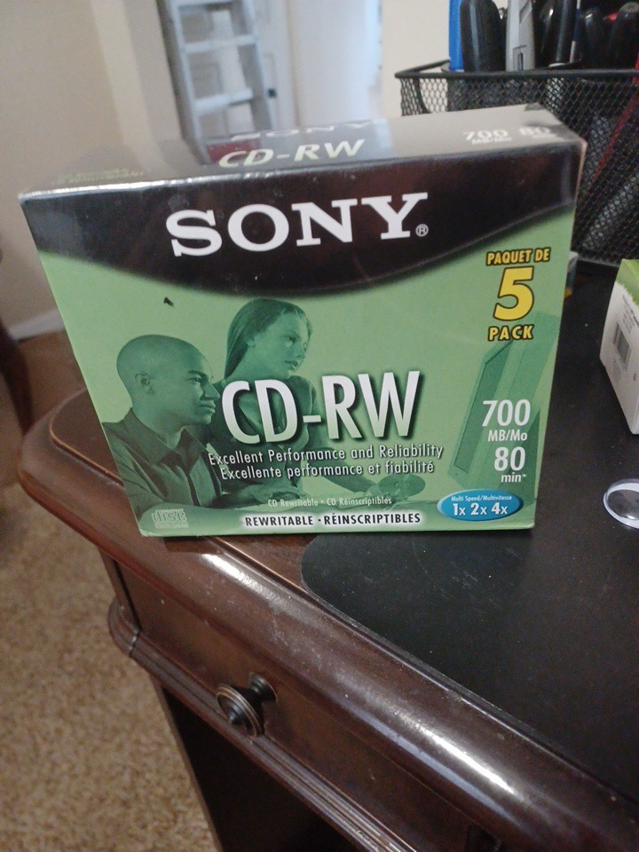 Sony CD-RW 700 MB/Mo 80 min Brand new 5 Pack Rewriteable