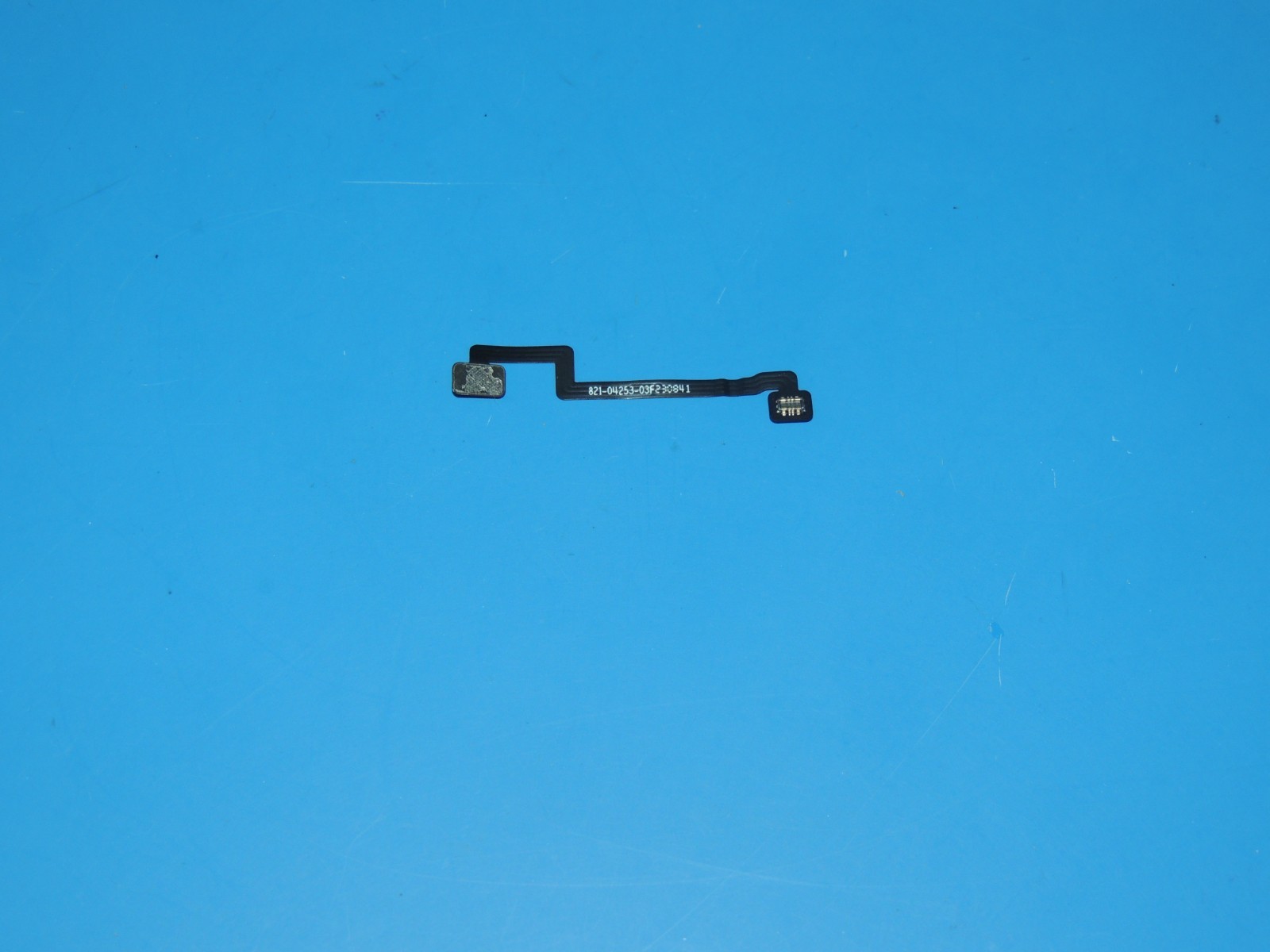 821-04253-A Apple MacBook Air 15 M3 A2941 Genuine Loud Speaker Flex Cable