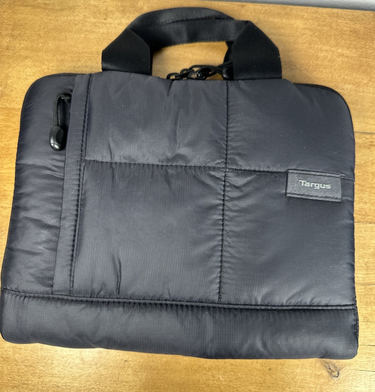 Targus Black Padded Tablet Sleeve Case 8–10” Quilted Zip Soft 8.5x10