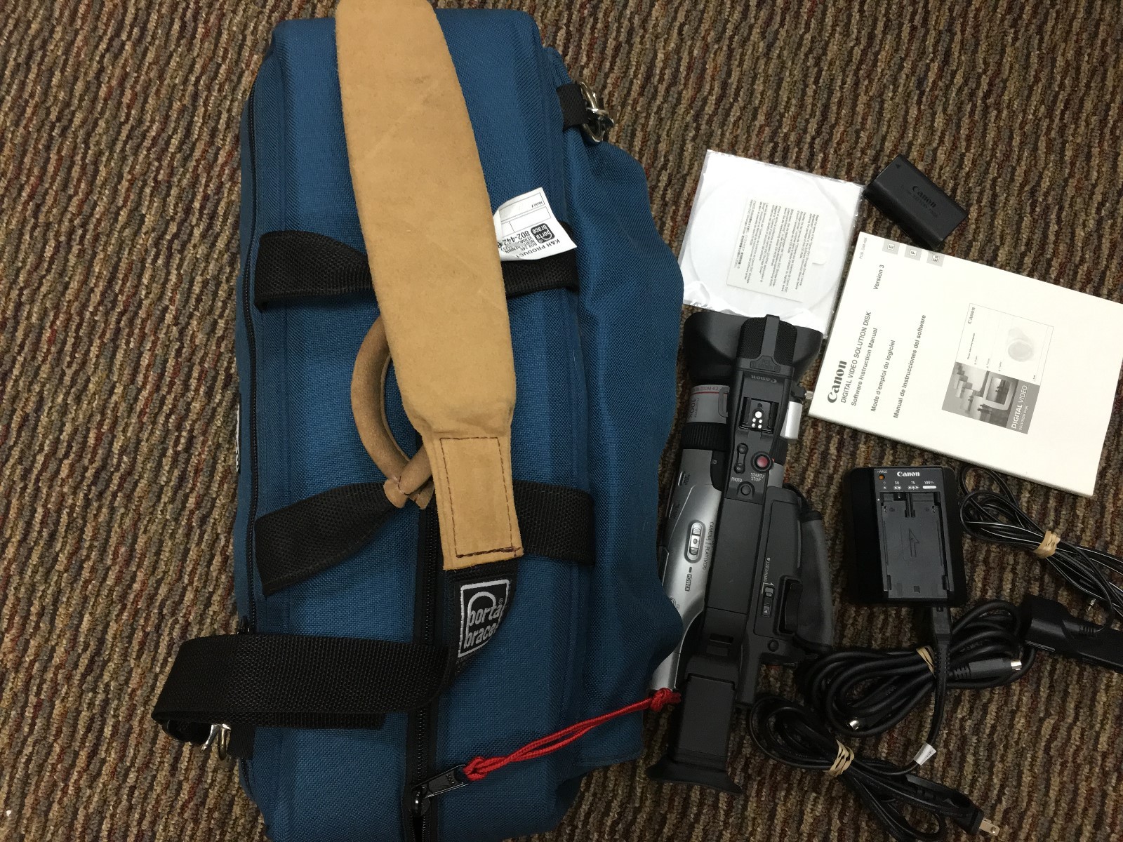 GENUINE OEM Canon DM-GL2A MiniDV Professional Camcorder with Accessories, STEAL 
