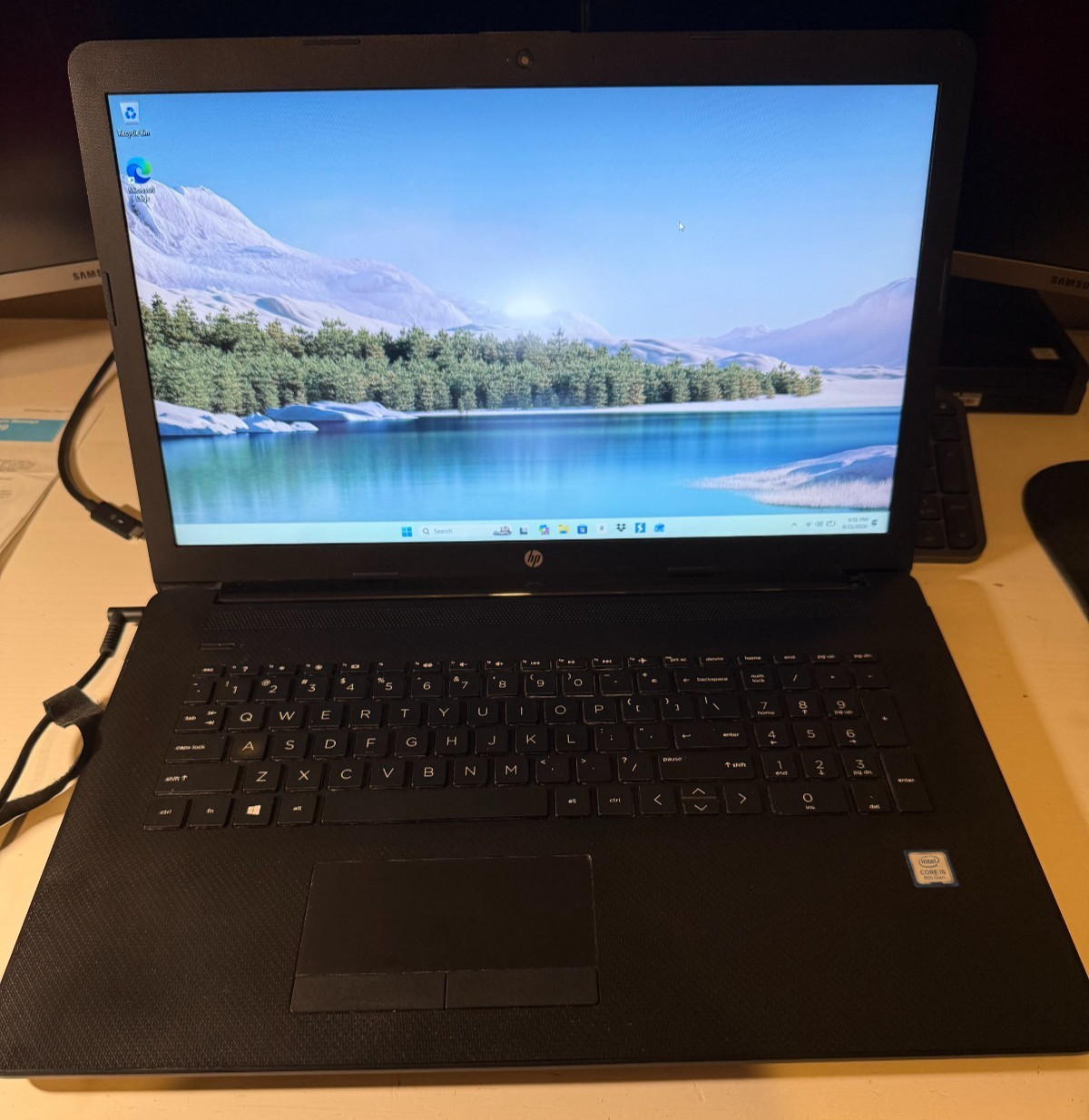HP 17-by1053dx 17.3" Laptop i5-8265U 1.6GHz 8GB RAM 256GB SSD, DVD Windows 11