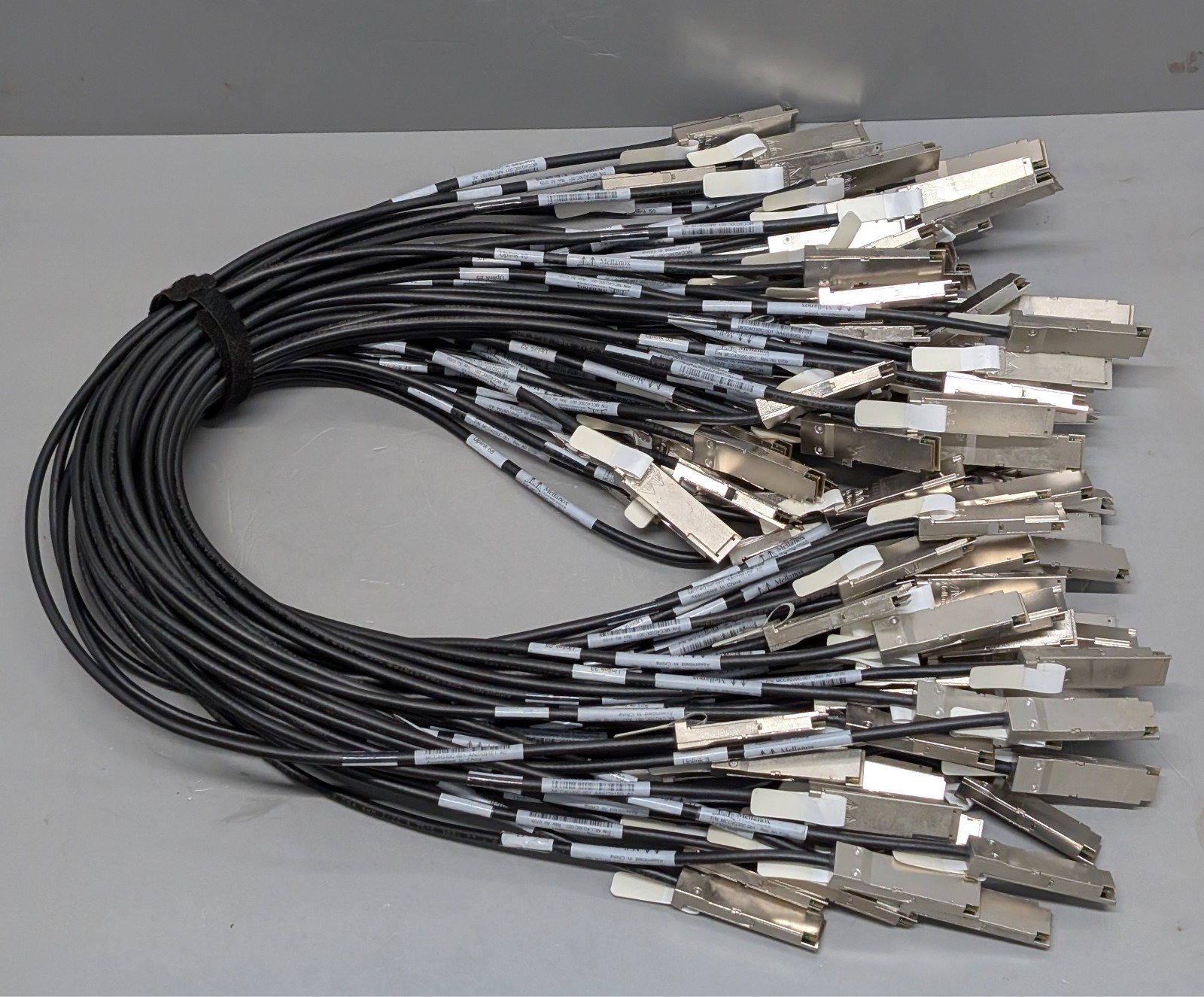 Lot of 56 Mellanox MCC4Q30C-001 40Gbit/s QSFP 1-meter copper InfiniBand cables