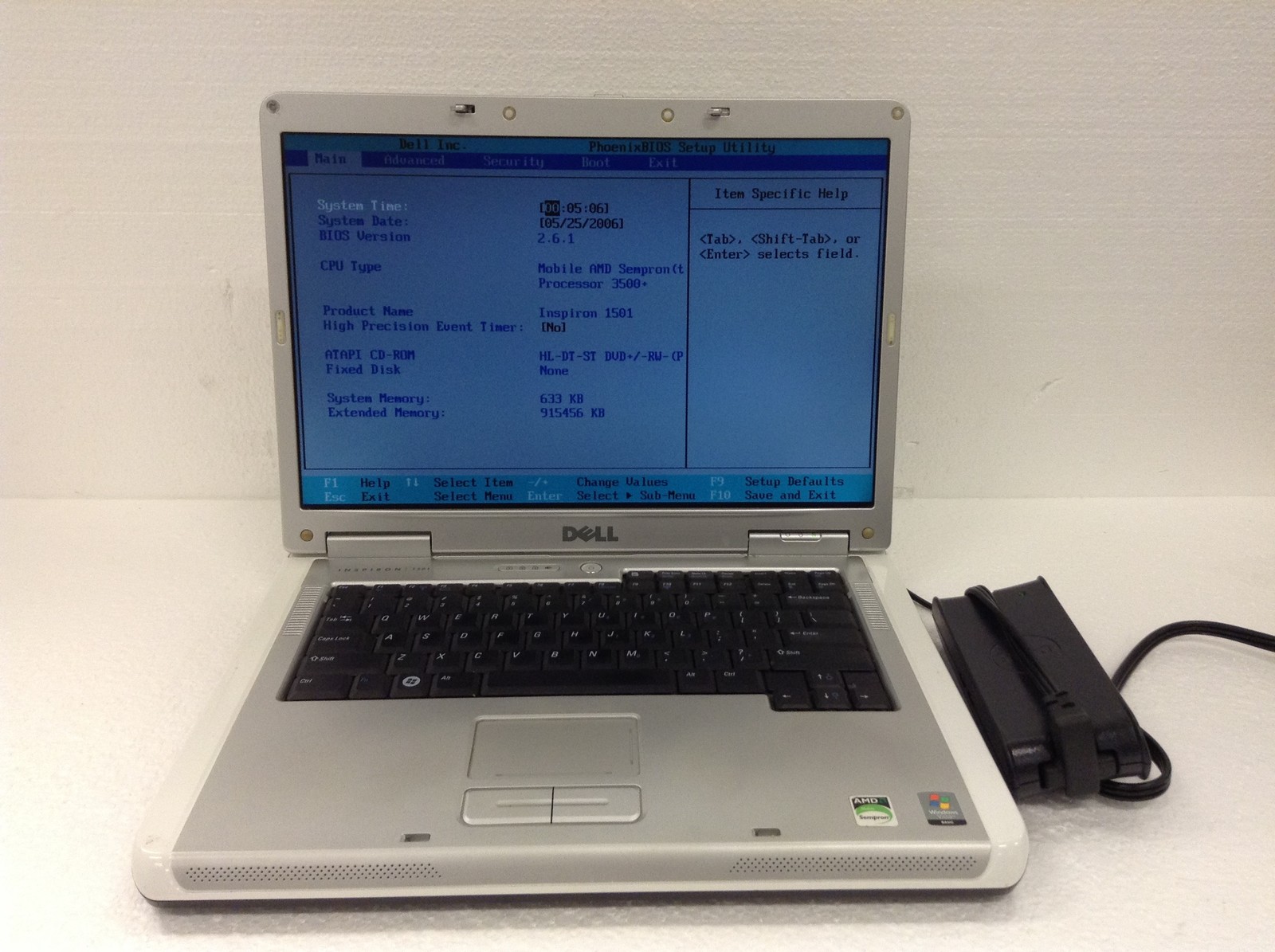 Dell Inspiron 1501 15.4" Laptop AMD Sempron 3500+ 1.8GHz w/ 1GB NO HDD 