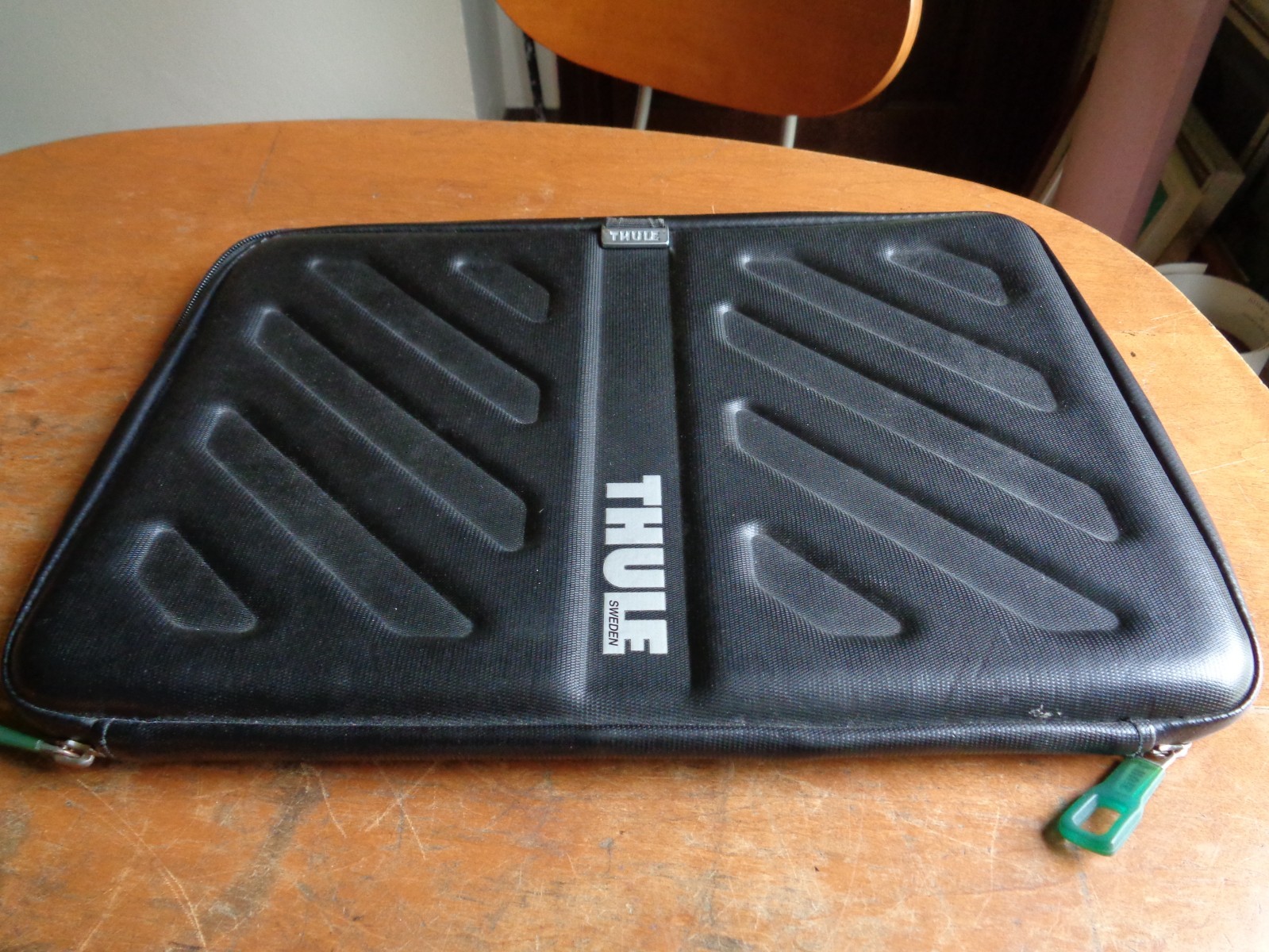 Genuine Thule Gauntlet Laptop Sleeve Laptop Case for 13"/14" Apple MacBook PC