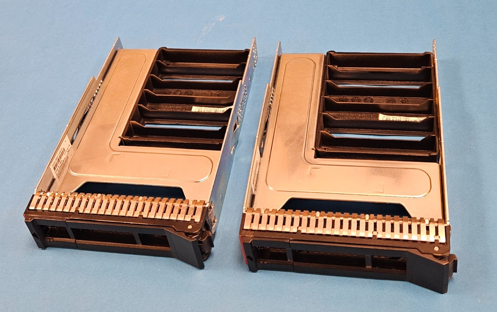 Lot 2 Original LENOVO 3.5" Tray and 3.5 to 2.5 adapter 00D3819 for SR550 HR650X