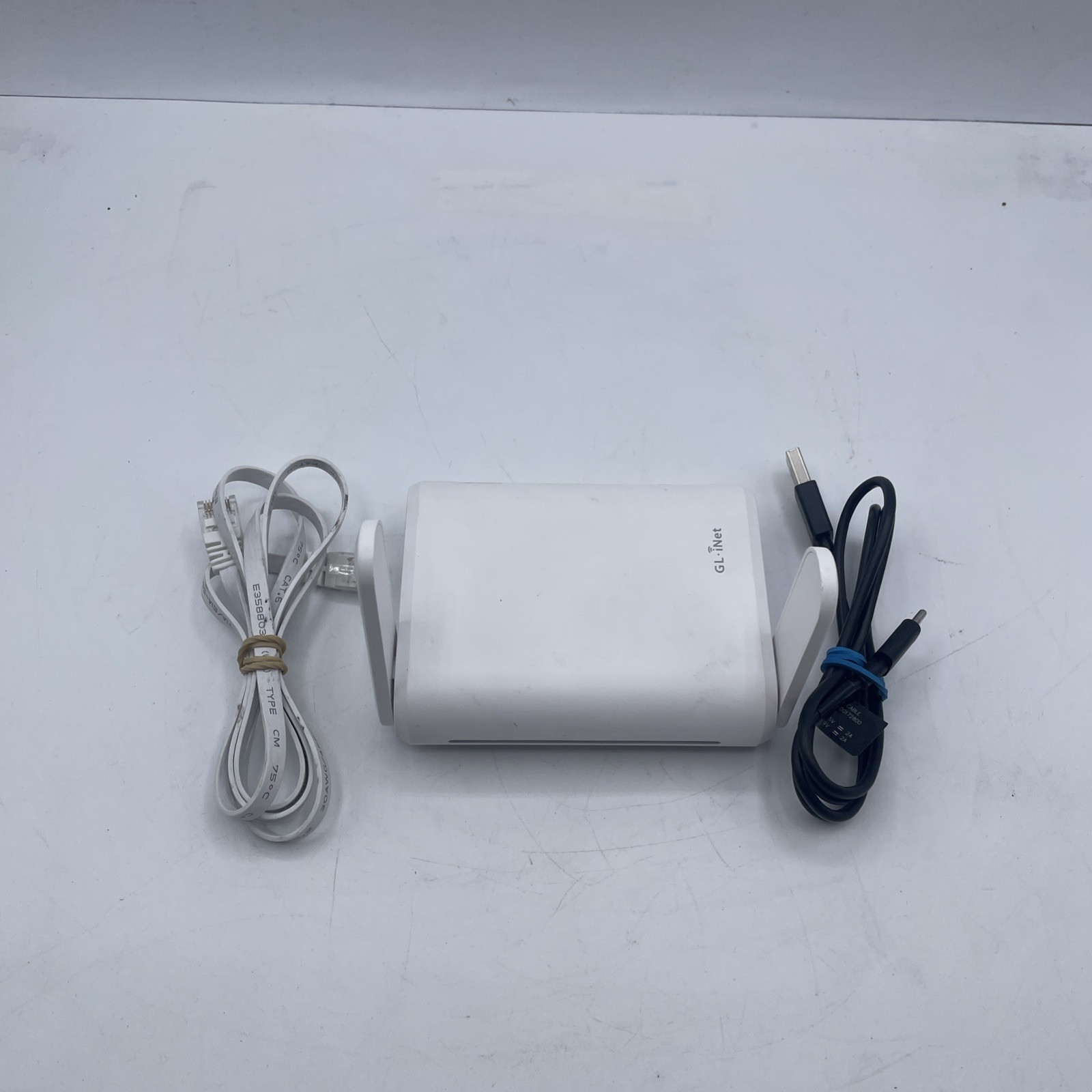 GL-SFT1200 (Opal) Secure Travel Wifi Router – AC1200 Dual Band Gigabit