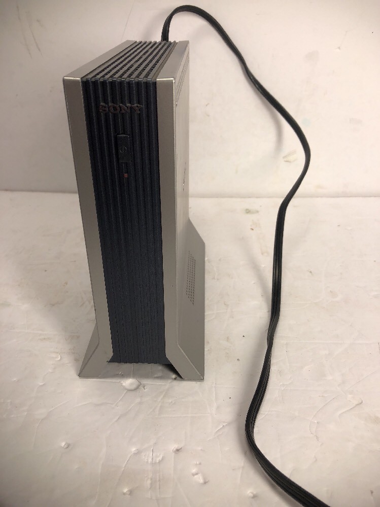 Sony SDM-N80 TFT LCD Color Computer Display Unit