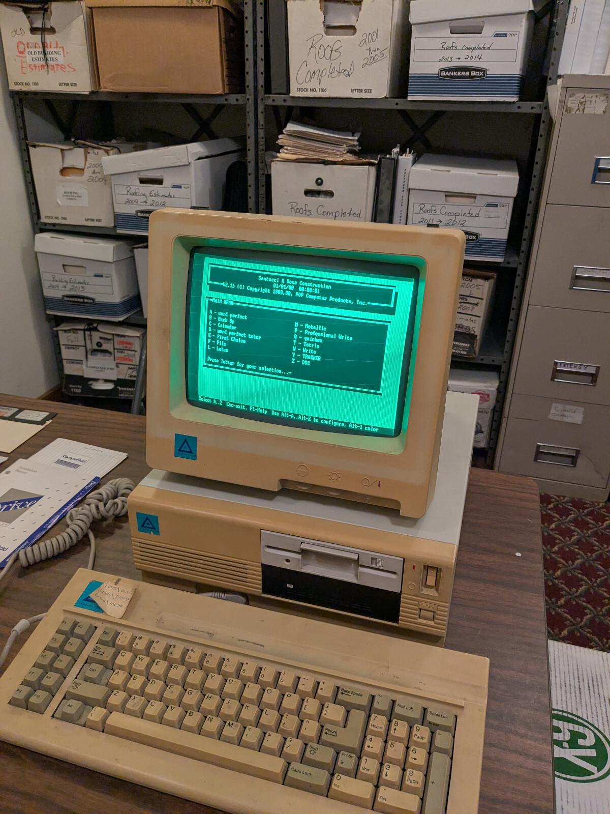 Leading Edge Computer DC-2011 - DR-1240 Monitor- DC-2014 Mechanical Keyboard