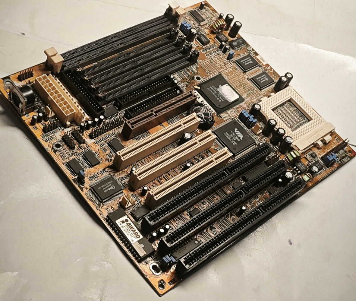 TOP Super Socket 7 SET *1 MB cache* FIC VA-503+ Rev 1.2A, CPU & 128 MB + Bonus