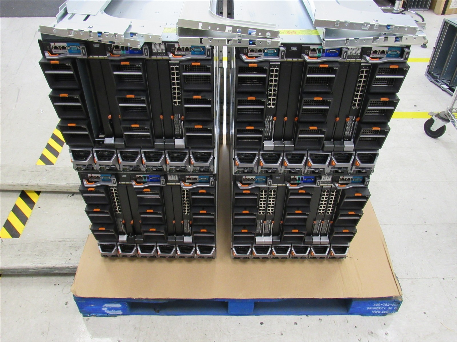 4 LOT - Dell PowerEdge M1000E 16 Slot Blade Servers with Fans and Power Supplies