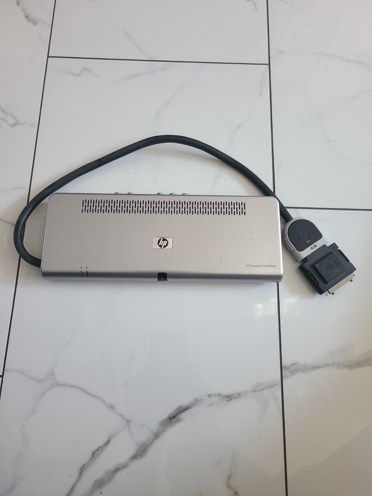 HP Notebook QuickDock Docking Station ES631AA#ABA w/ Cable VGA RJ-45 USB