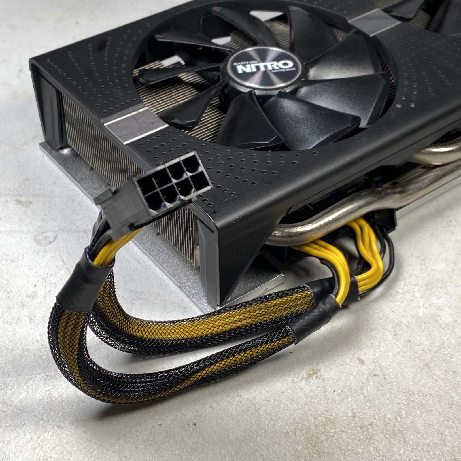 PCI-E 8-pin to 2x 6+2-pin (6-pin/8-pin) Sleeved Y Splitter Power Cable 9in