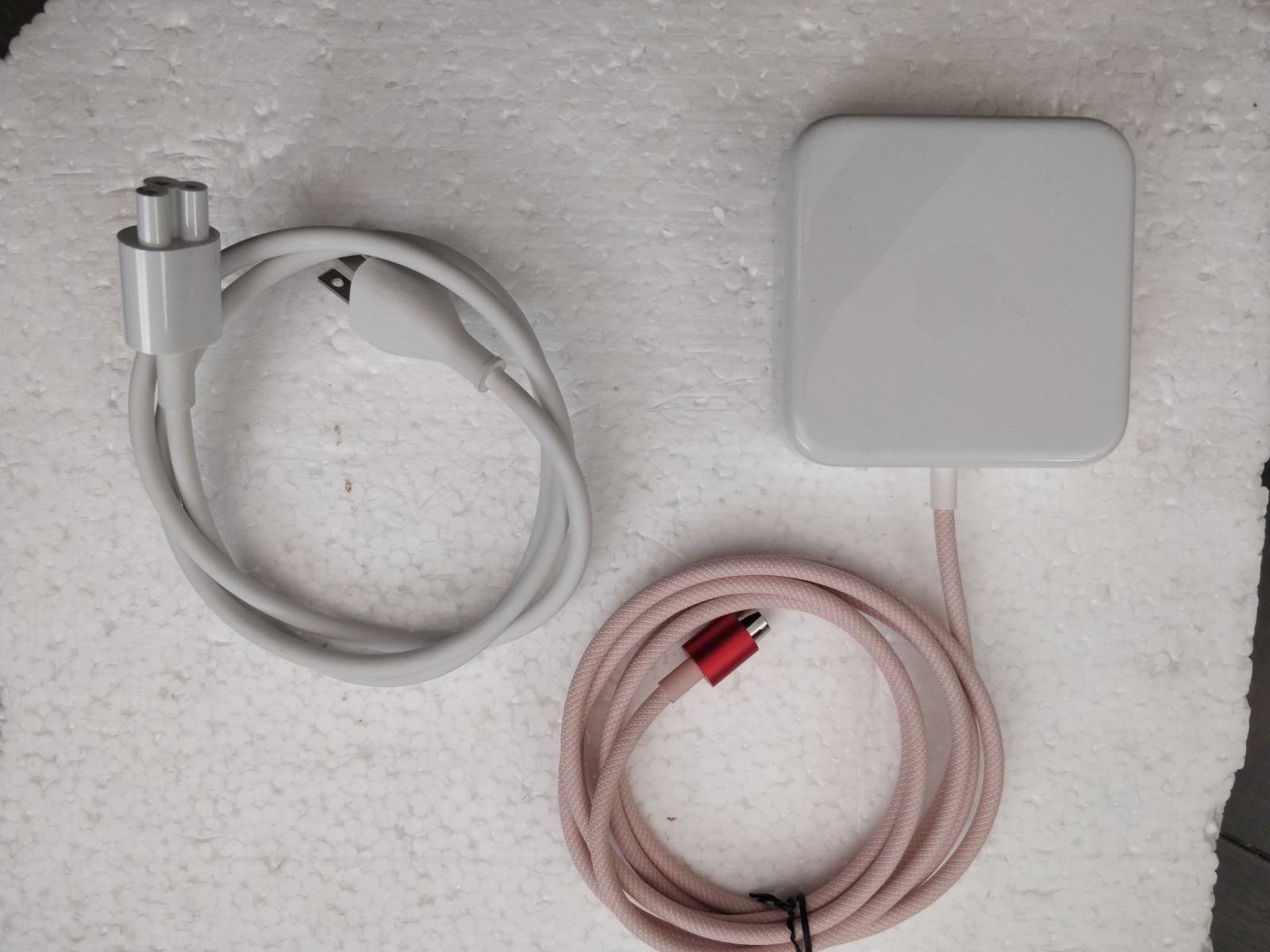 Genuine Apple Imac 24 inch ,M1,M3,M4 ,143 W Power Adapter, A2290, Pink