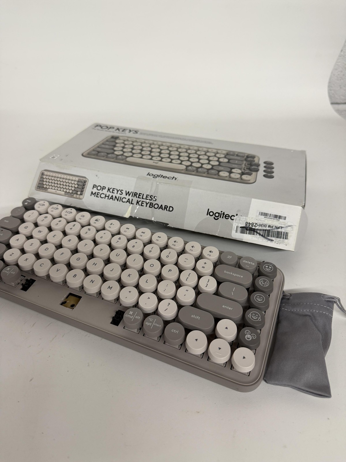 Logitech POP Keys Wireless Mechanical Keyboard with Emoji Keys - Mist*SPACE BAR