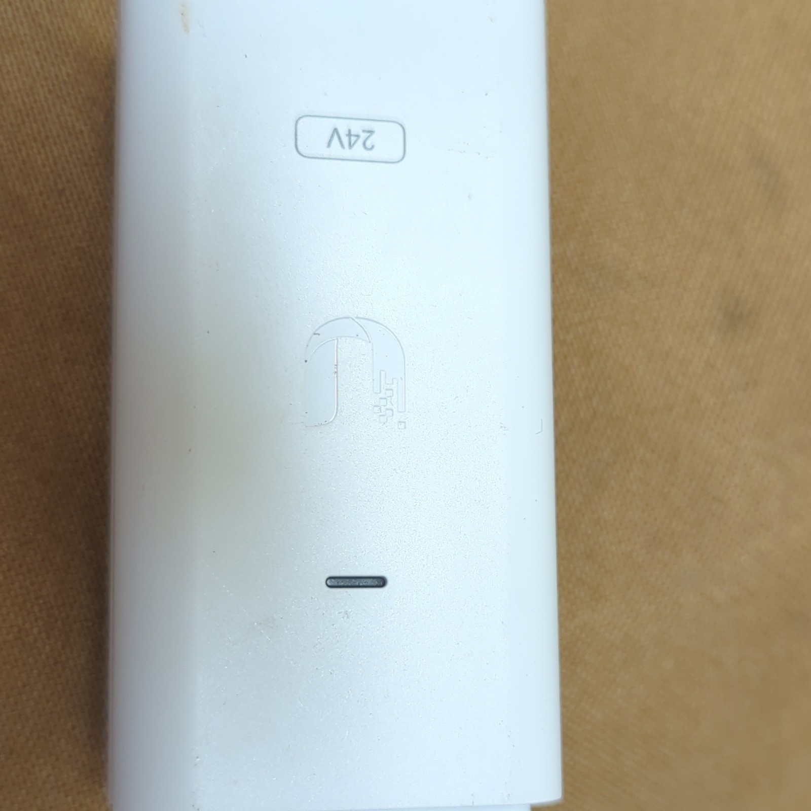 Ubiquiti POE-24-7W-G-WH PoE Adapter Gigabit Injector Power Supply 24V Open Box