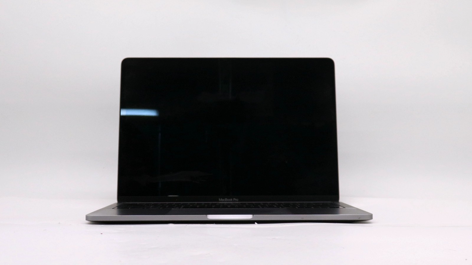 Apple Macbook Pro 13" i5-8279u 16GB 256GB READ DESC