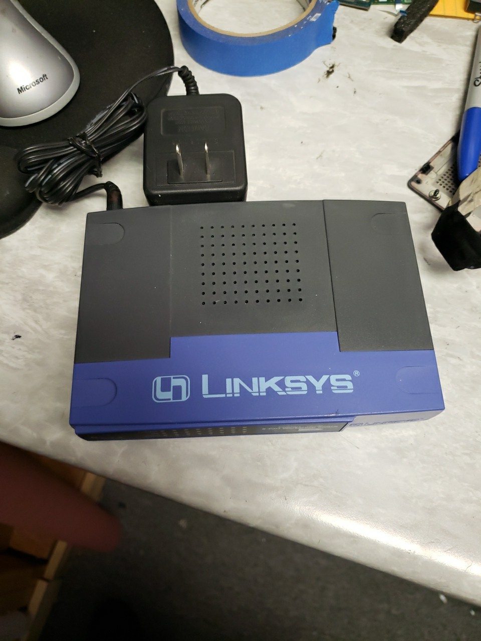 Linksys 5-Port 10/100 Workgroup Switch EZXS55W with power cord 
