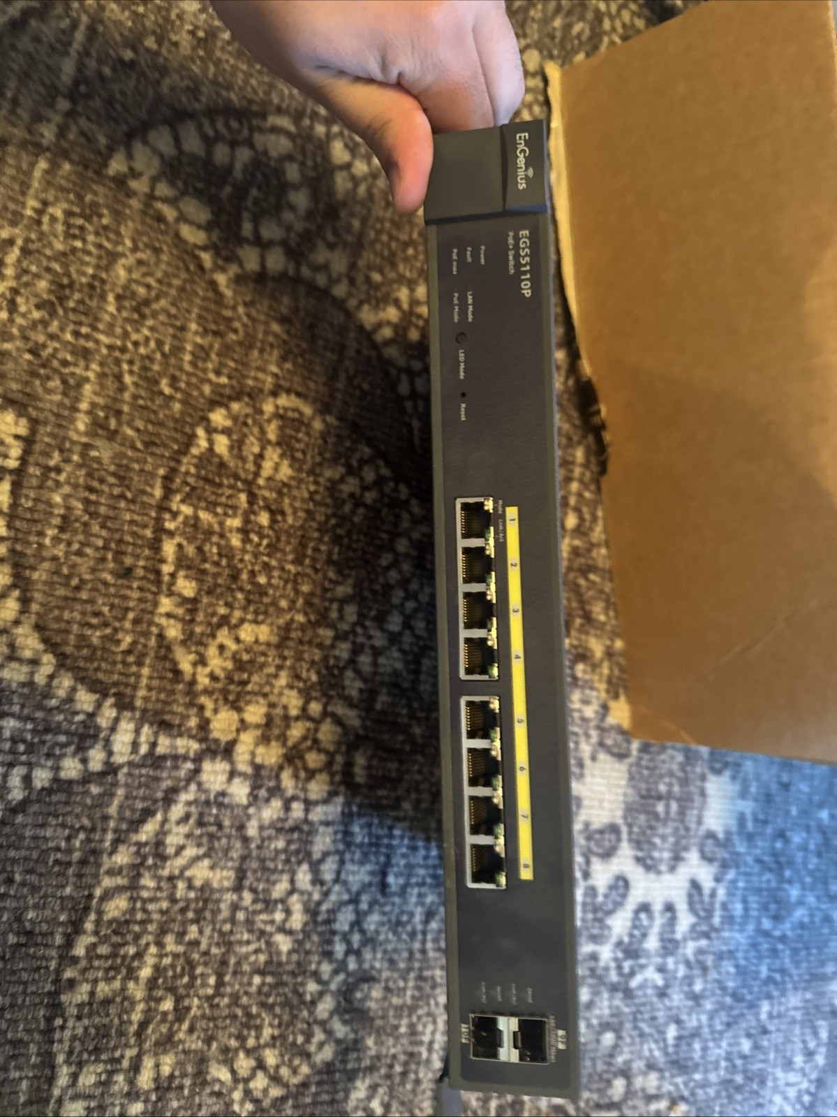 Engenuis EGS5110P + 6 MR1750 + 1 OM5P-AC Sold As Is Network In A Box
