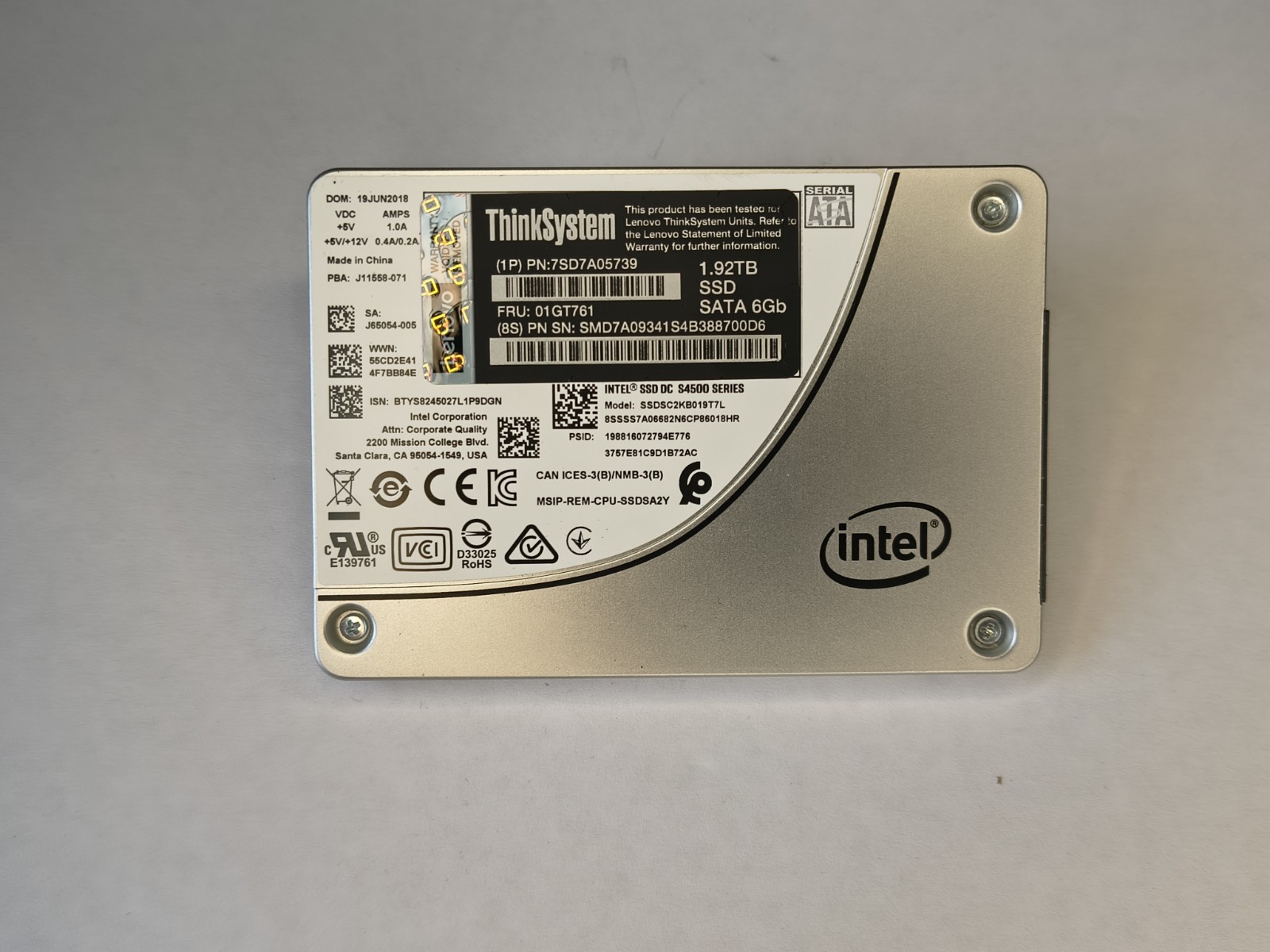 Intel DC S4500 1.92 TB 2.5" SATA III SSD SSDSC2KB019T7L Lenovo ThinkSystem