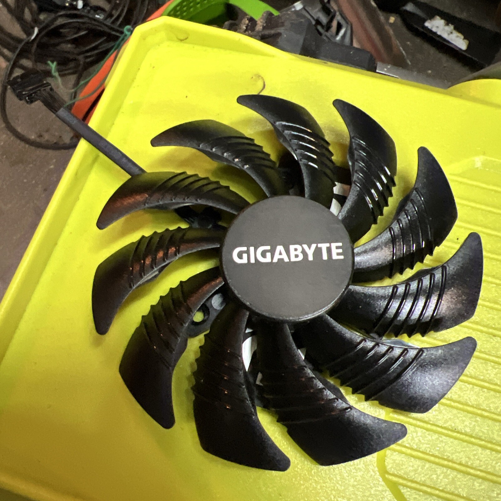 88mm 4 Pin Fan Everflow T129215SU for Gigabyte GTX960 970 980 Video Card USA