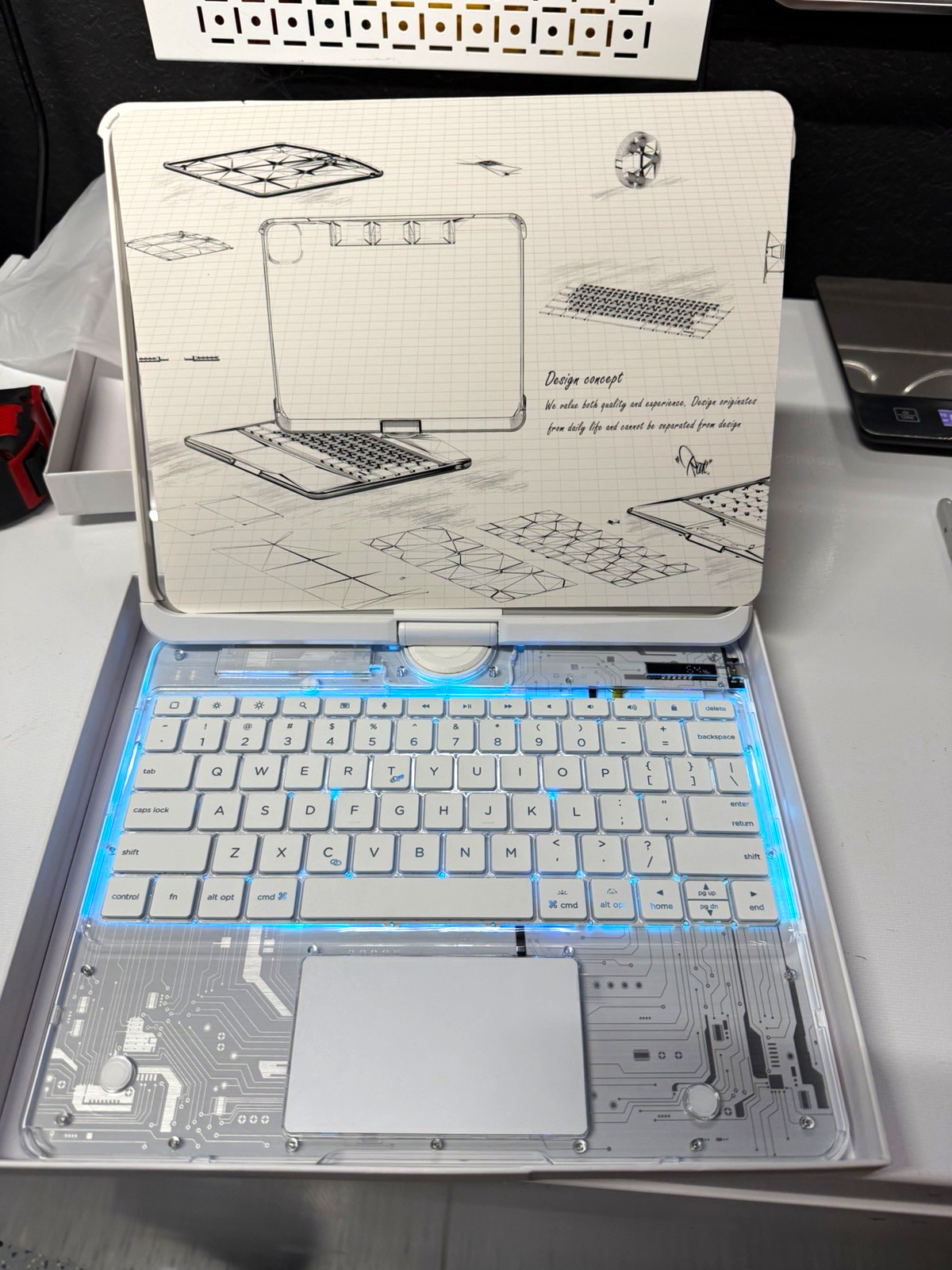 lambasa Clear Keyboard Folio Case iPad Pro 13 M4/M5 Rotating BT White