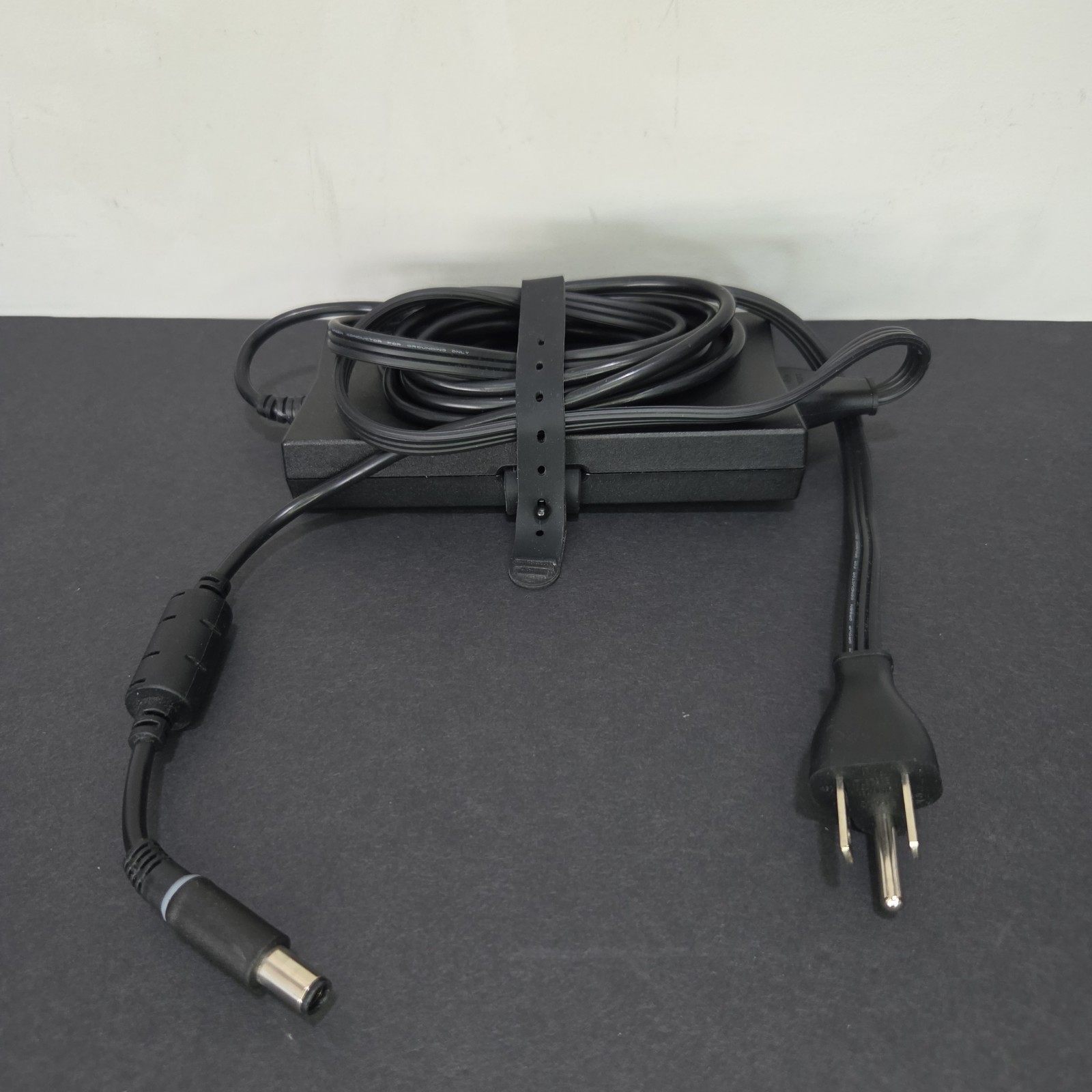 DELL LA130PM190 19.5V 6.7A 130W Genuine Original AC Power Adapter Charger