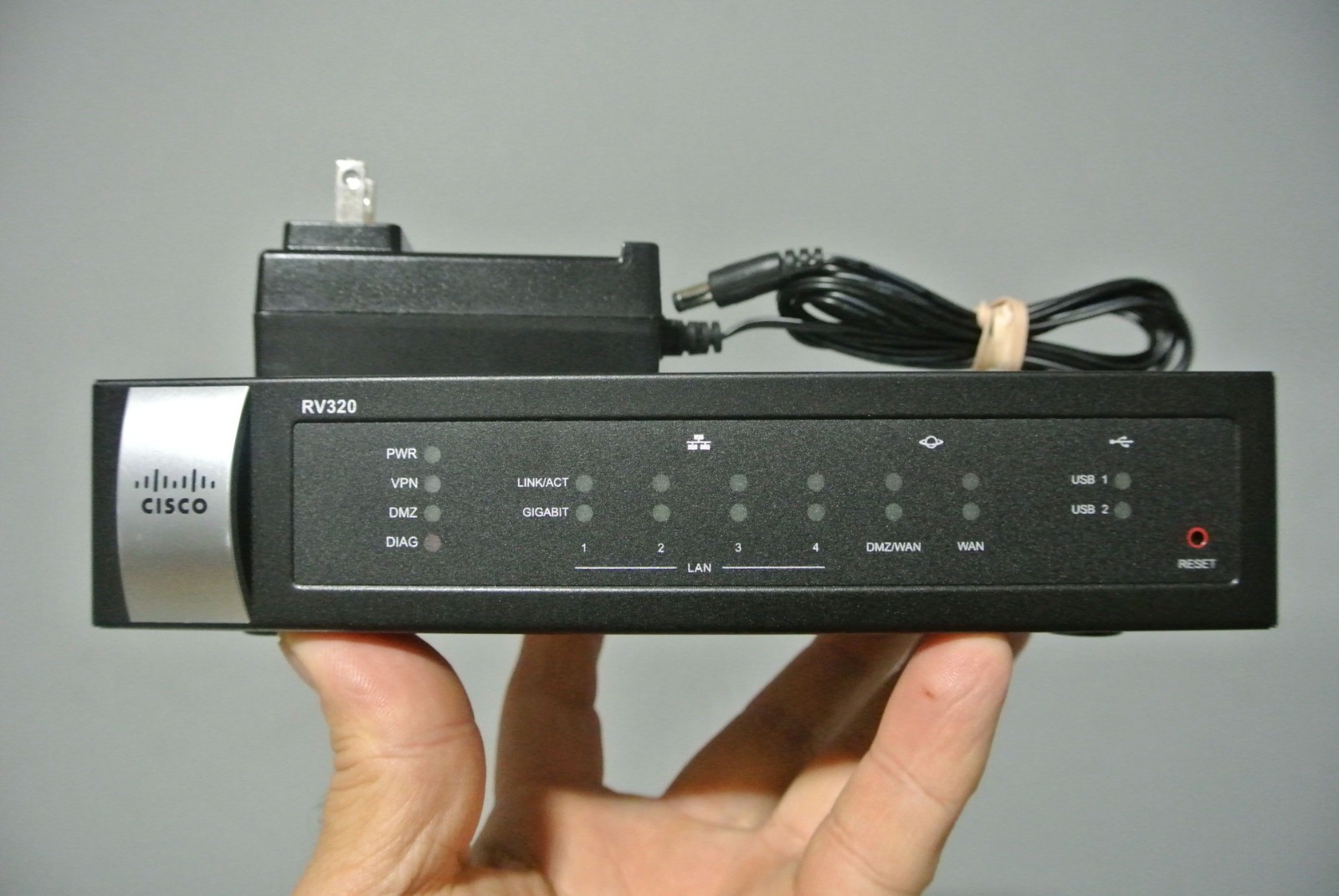 CISCO RV320 4-PORT GIGABIT DUAL WAN VPN SECURITY ROUTER