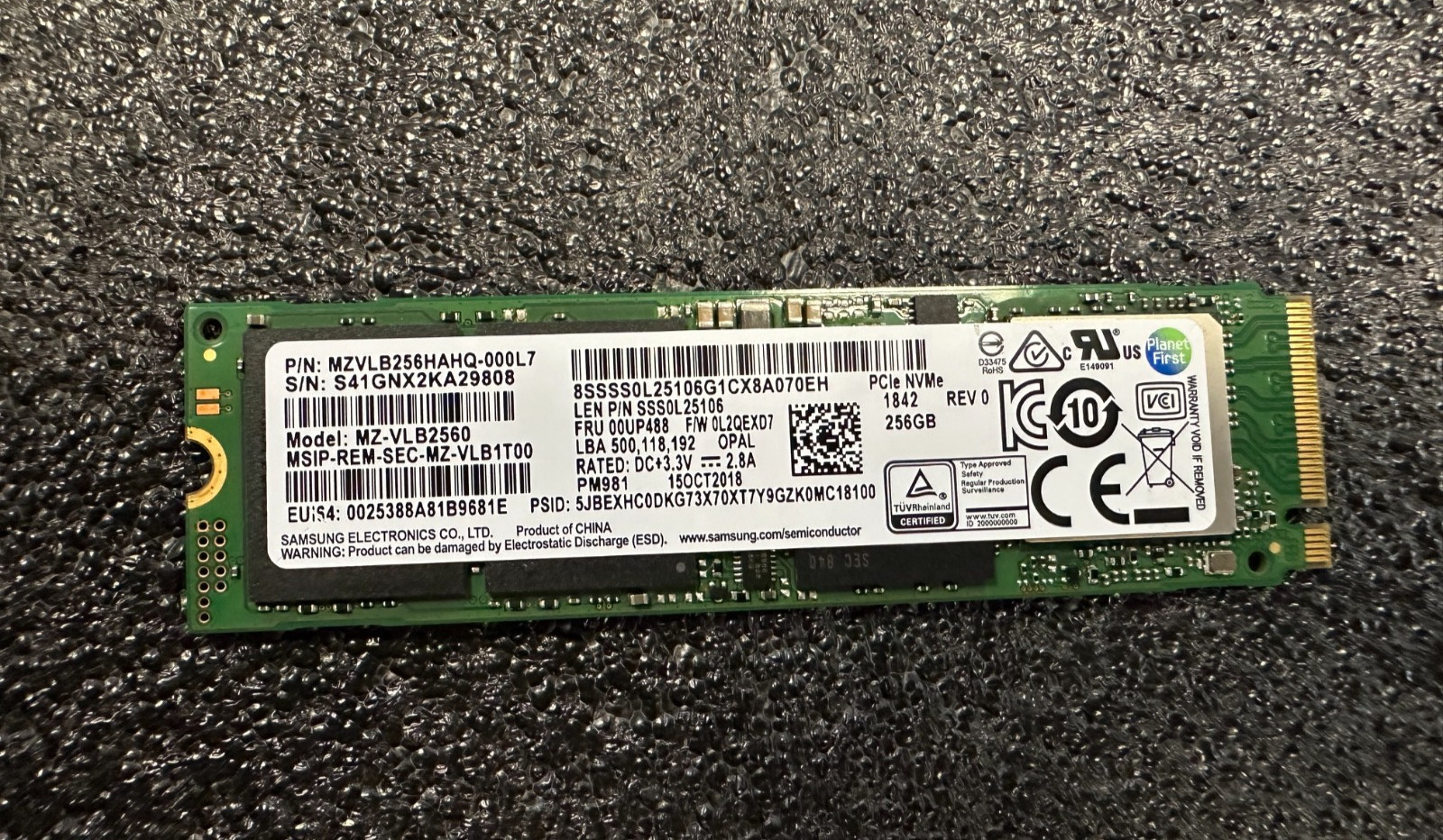 Samsung MZ-VLB2560 PM981 256GB M.2 2280 PCI-Express 3.0 x4 NVME SSD-USED