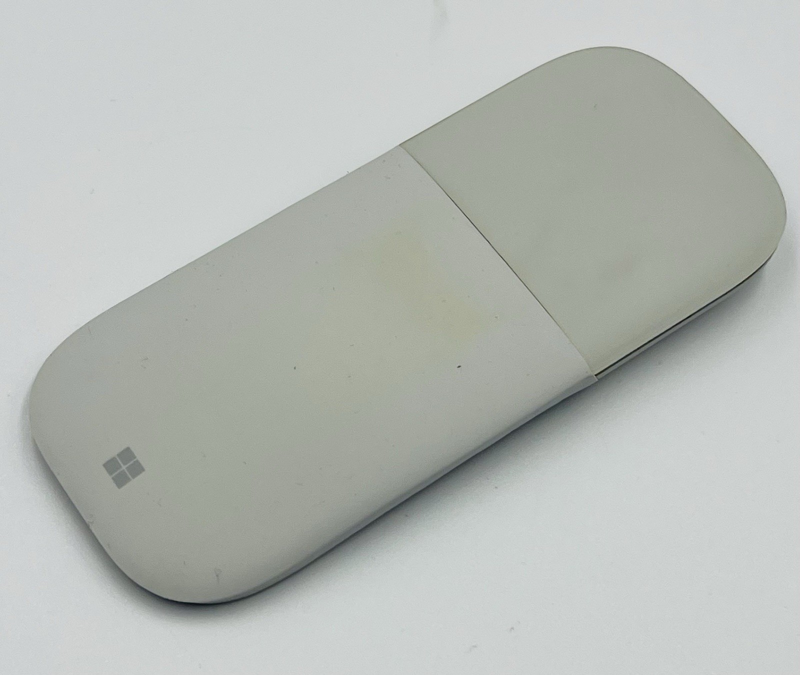 Microsoft Surface Arc Wireless BlueTrack Ambidextrous Mouse CZV-00065