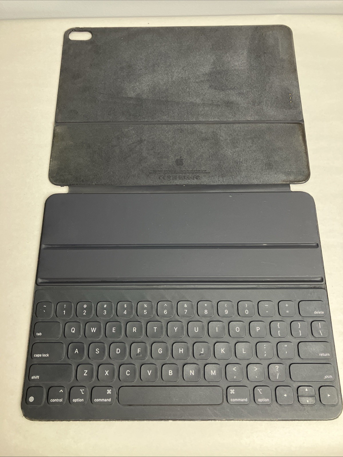 Apple Smart Keyboard Folio  12.9-inch iPad Pro (A2039) Poor Condition / Used