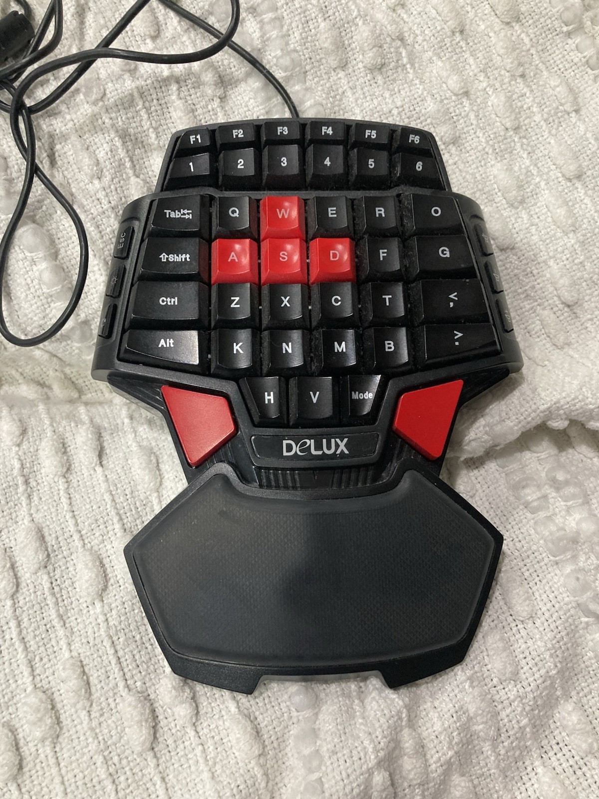 Delux Model T9 Hit Man 46 Key One Handed Keyboard Wired Working