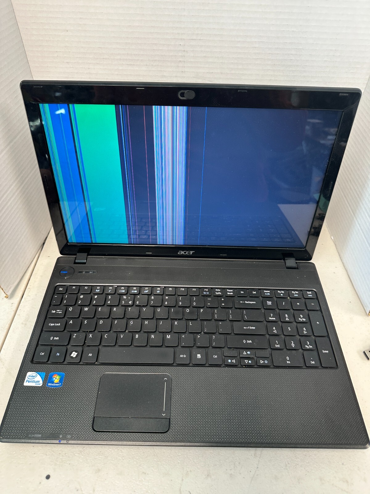 Acer Aspire 5742Z-4630 P6200 @ 2.13GHz, 8GB RAM, NO HDD/AC *SCREEN ISSUES* #04