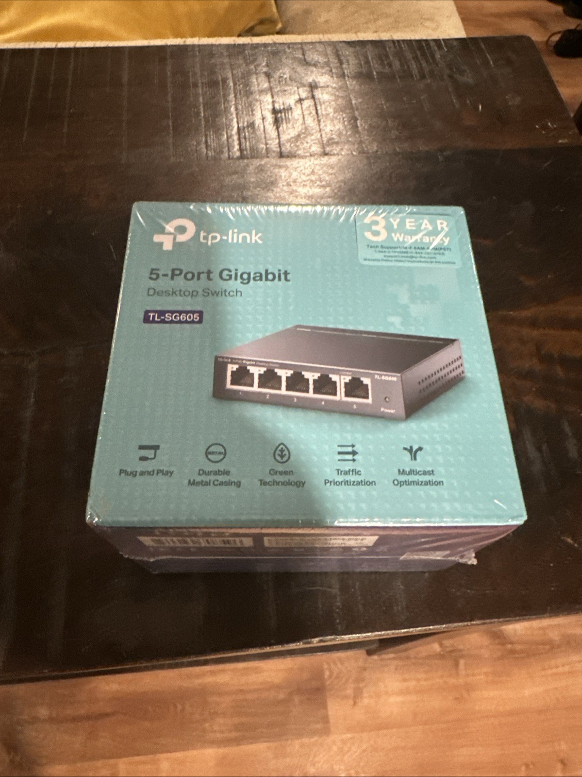 TP-Link TL-SG605 5-Port Gigabit Ethernet Unmanaged Desktop Switch Layer 2 RJ-45
