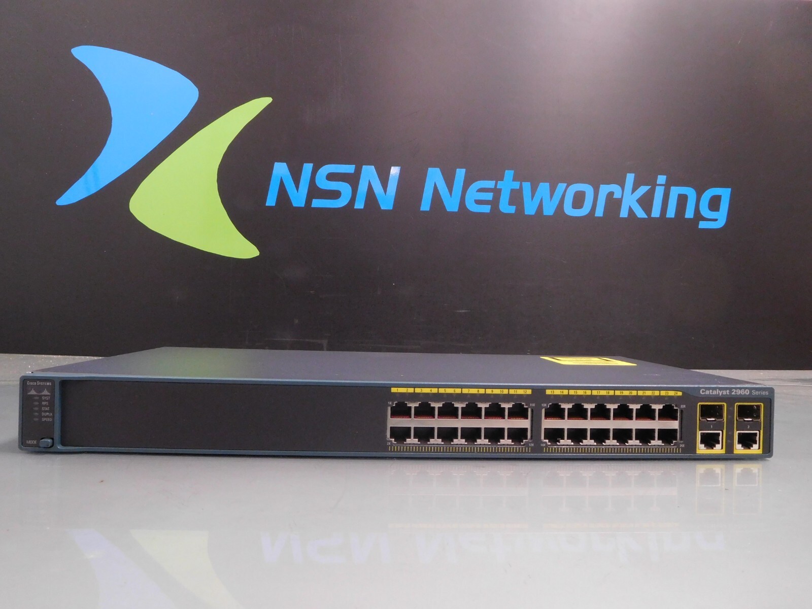 Cisco Catalyst 2960 WS-C2960-24TC-L 24-Port 10/100 Ethernet Switch