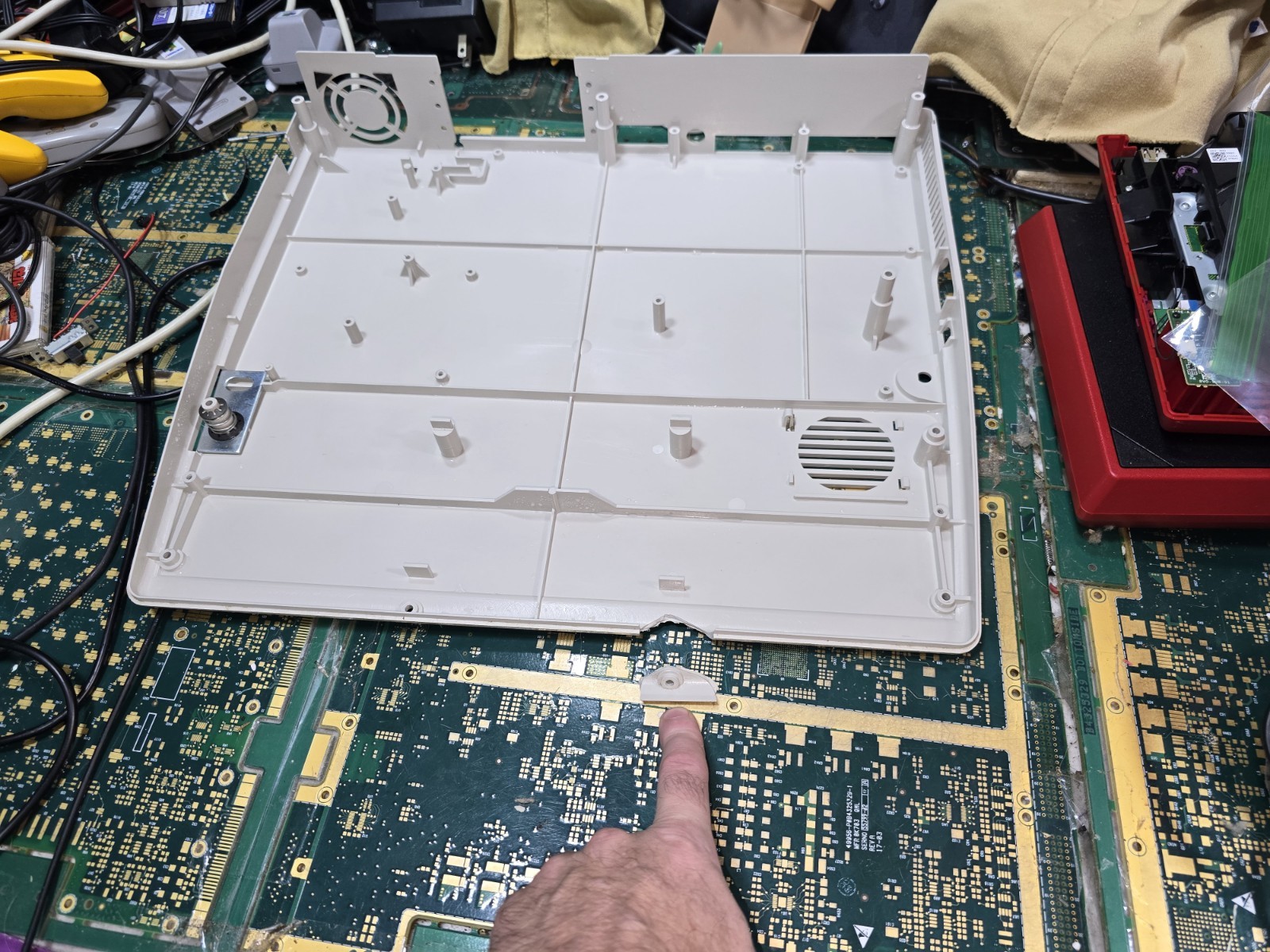 Tandy 1000 EX EXACT EMPTY Bottom Case ONLY-Broke Screw Hole Piece-OK-READ ALL