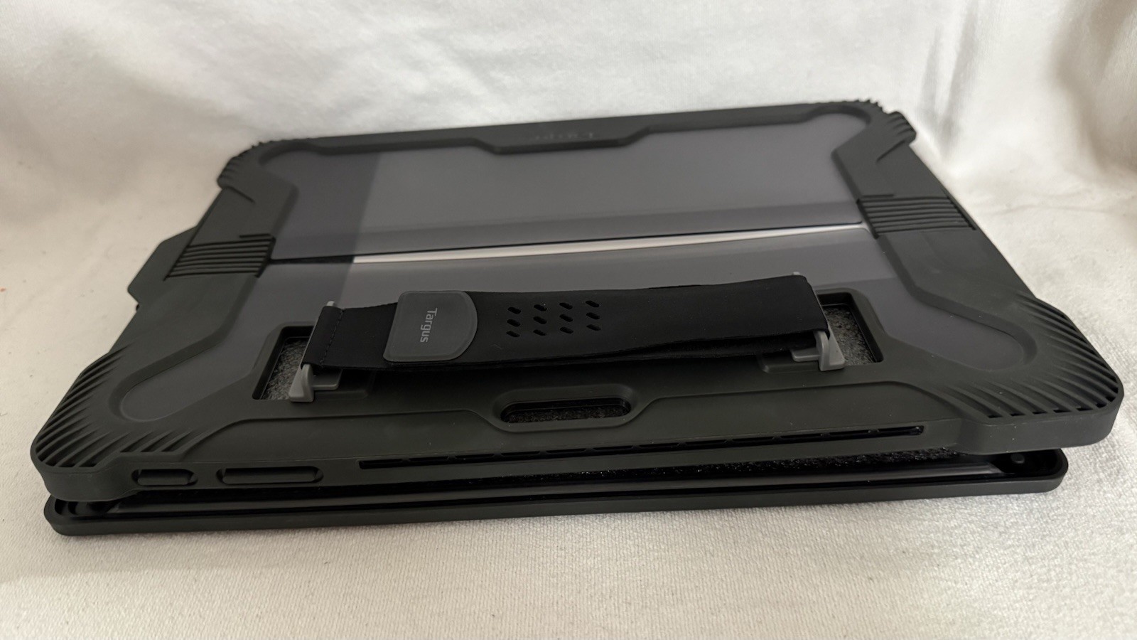 Targus Surface Safeport Black THD137GLZ-51 For Pro 6,Pro4,Pro(2017)