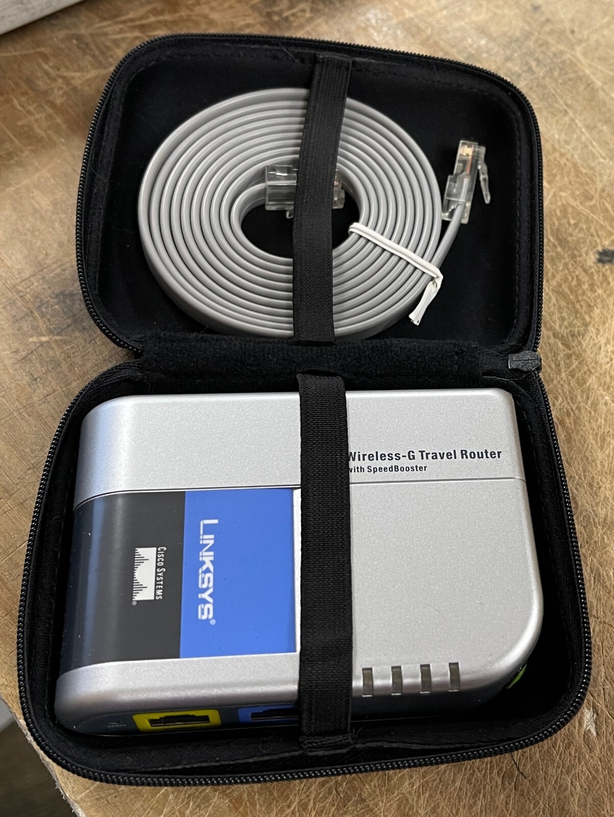 Wireless G Travel Router Cisco-Linksys 2.4GHz 802.11g WTR54GS with Speedbooster