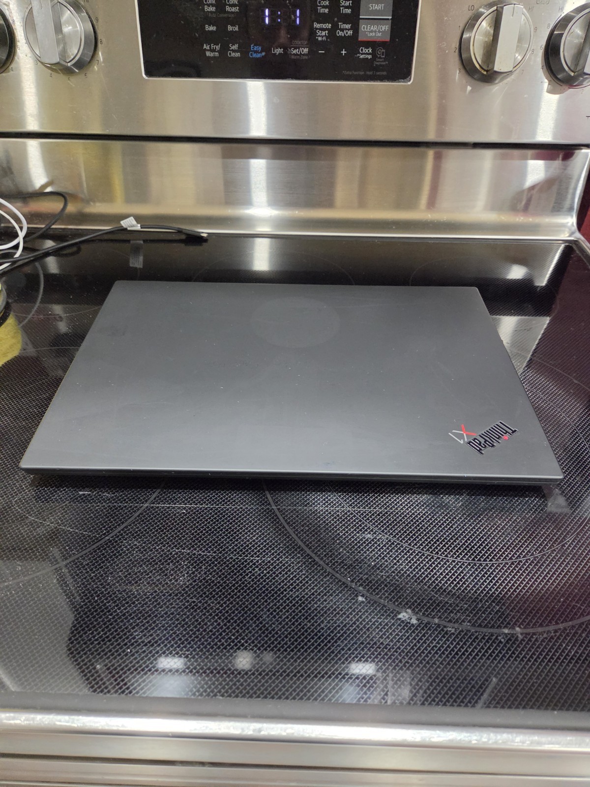 Lenovo ThinkPad X1 Extreme Gen 3 15.6  i7-10850H 2.70GHz 32GB 512Gb GTX 1650 Ti