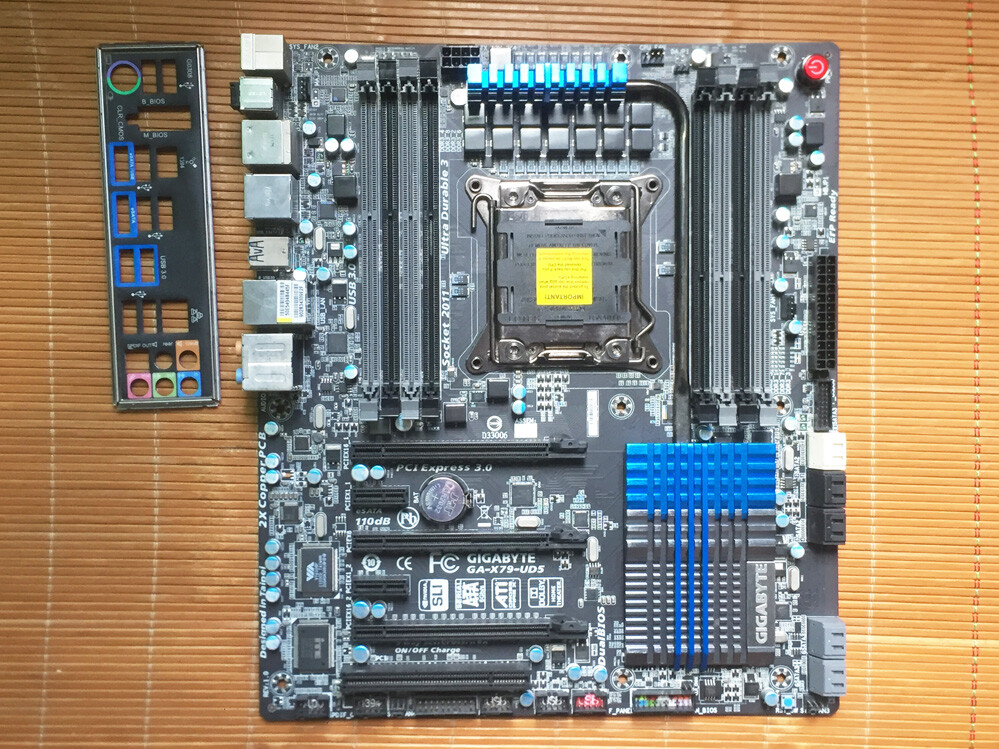 Gigabyte GA-X79-UD5 Intel X79 Desktop Motherboard LGA2011 System Board